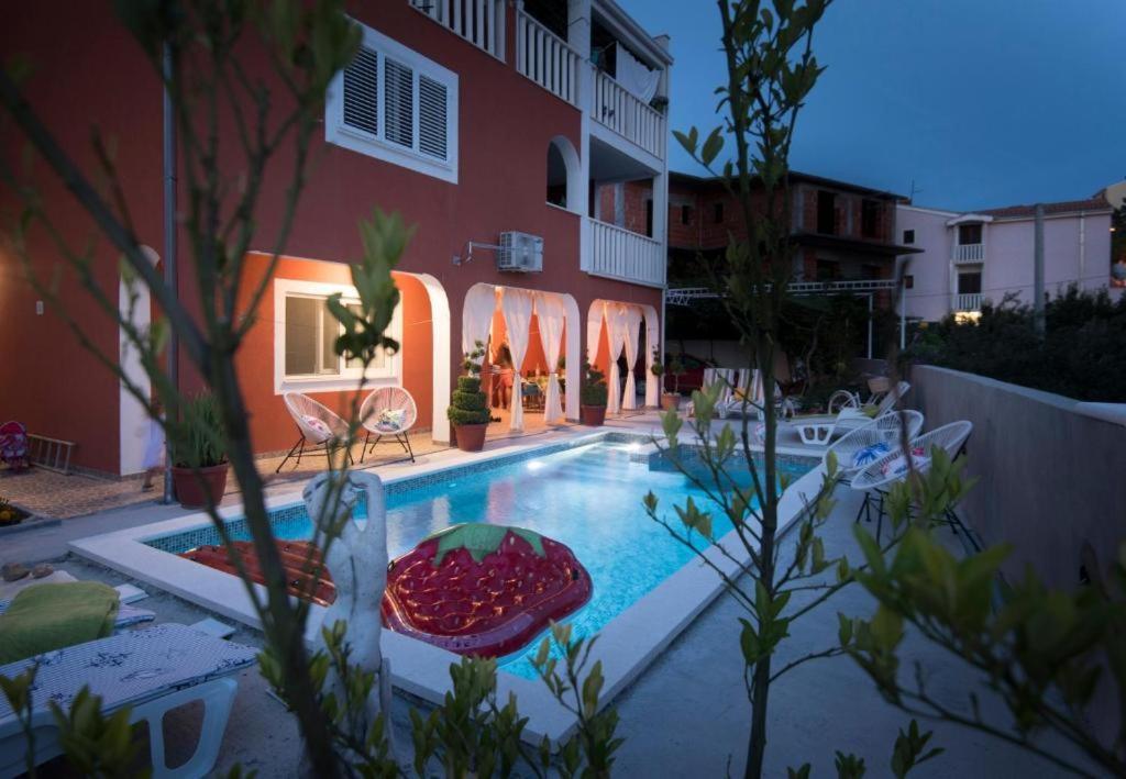 Villa J&J Apartments Residence With Swimming Pool Podstrana Exterior foto